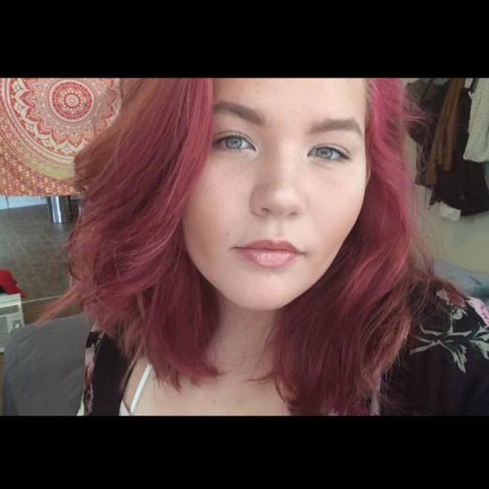 Meet your Posher, Ayla